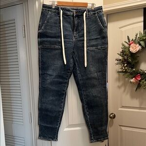 Judy Blue Dark Wash Jeans with Cream Drawstring